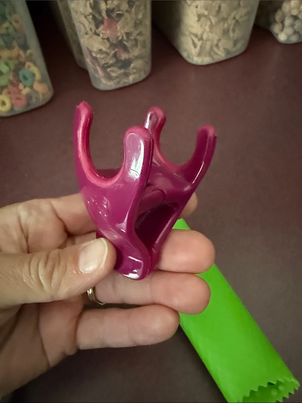 Oxo Black Garlic Press with Green Silicone Peeler and Pink Clip